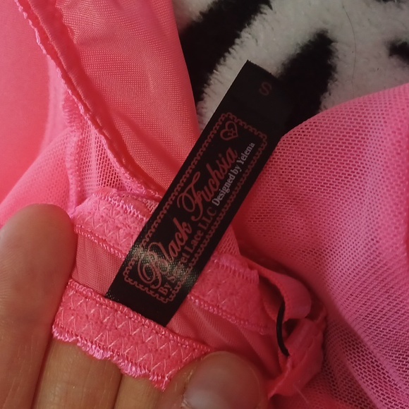 Lingerie - Picture 5 of 5